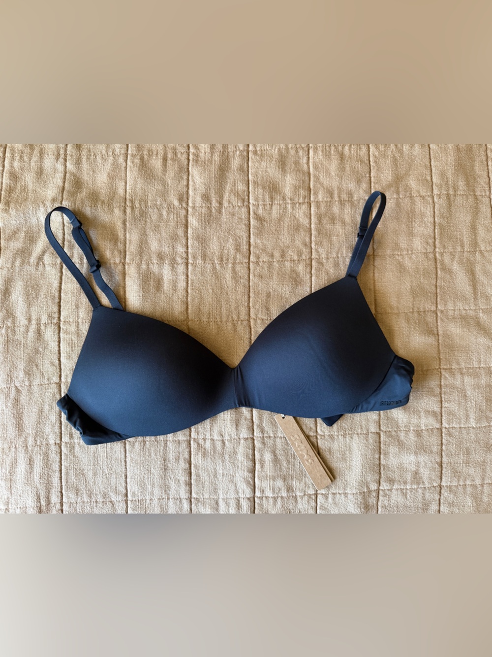 SKIMS Black Wireless Push Up Bra